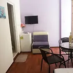 в комплекс на първа линия до плажа Поморие